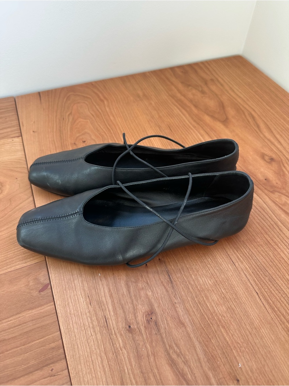 M. Gemi The Una Black Leather Ballet Flats - Picture 3 of 4